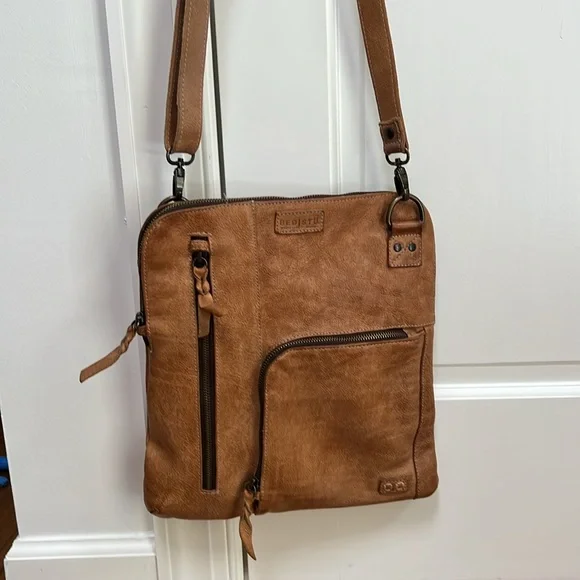BedStu Tan Rustic Aiken Crossbody Bag - Picture 6 of 9